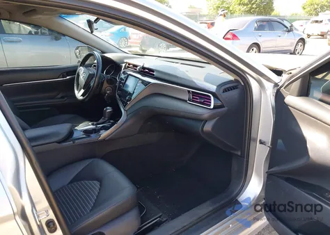 2018 Toyota Camry Se z USA, uszkodzony, nr VIN 4T1B11HK7JU584663